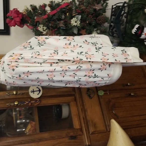 Draper James lounge top. NWT - Picture 4 of 11